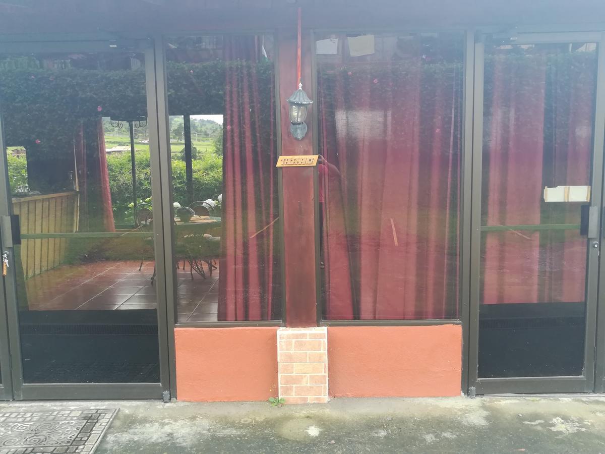 Hotel Chalets Los Volcanes Fraijanes Exterior photo