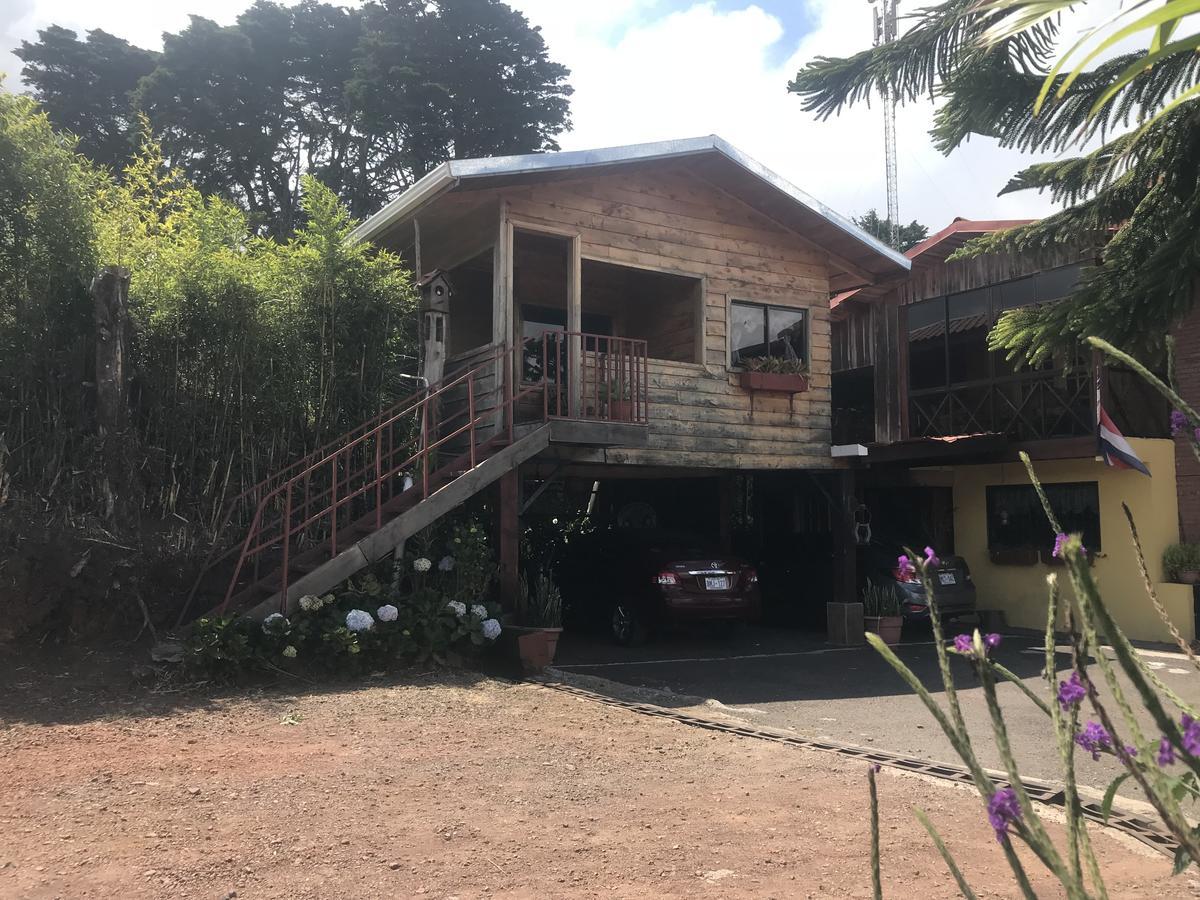 Hotel Chalets Los Volcanes Fraijanes Exterior photo