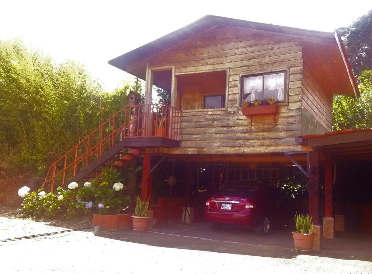 Hotel Chalets Los Volcanes Fraijanes Exterior photo